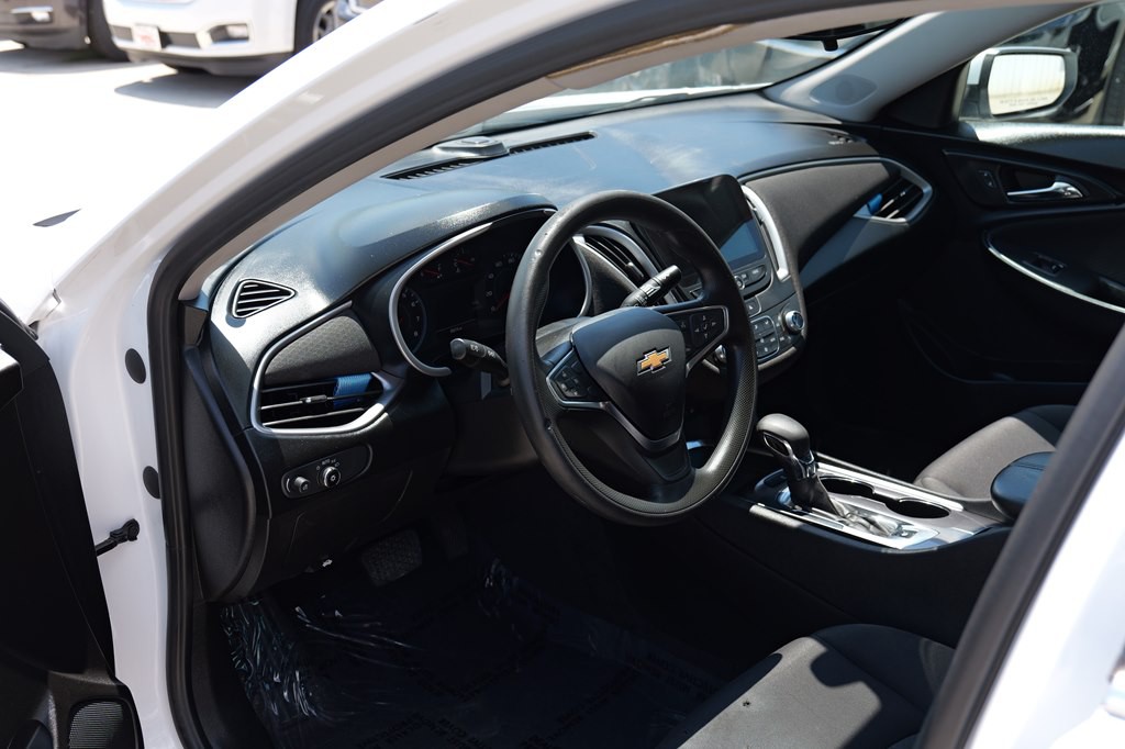 2022 Chevrolet Malibu Image 16