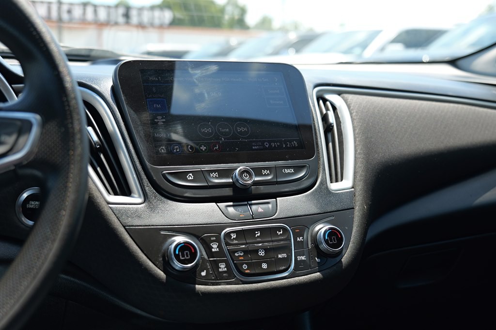 2022 Chevrolet Malibu Image 24