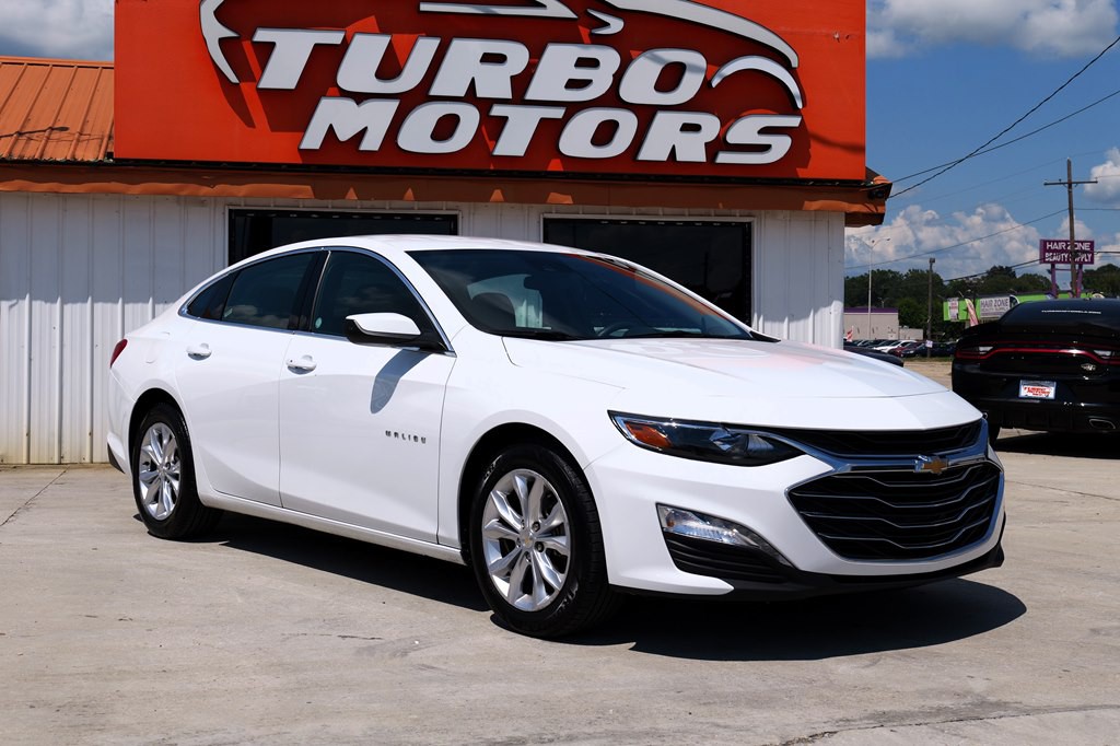 2023 Chevrolet Malibu Image 2
