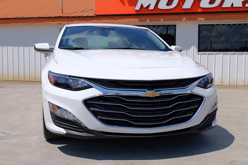 2023 Chevrolet Malibu Image 4