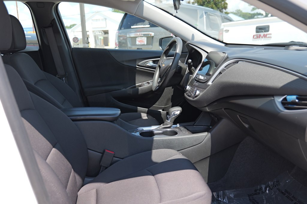 2023 Chevrolet Malibu Image 20