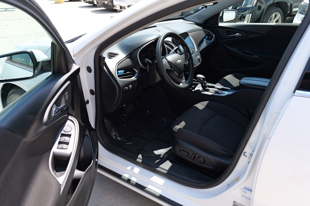 2023 Chevrolet Malibu Image 21