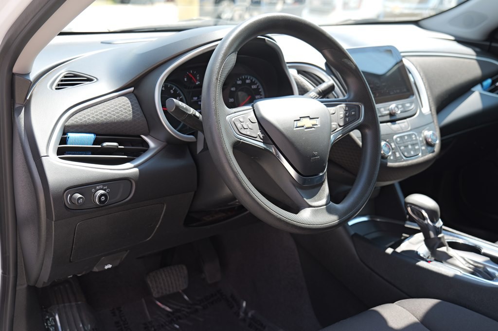 2023 Chevrolet Malibu Image 23