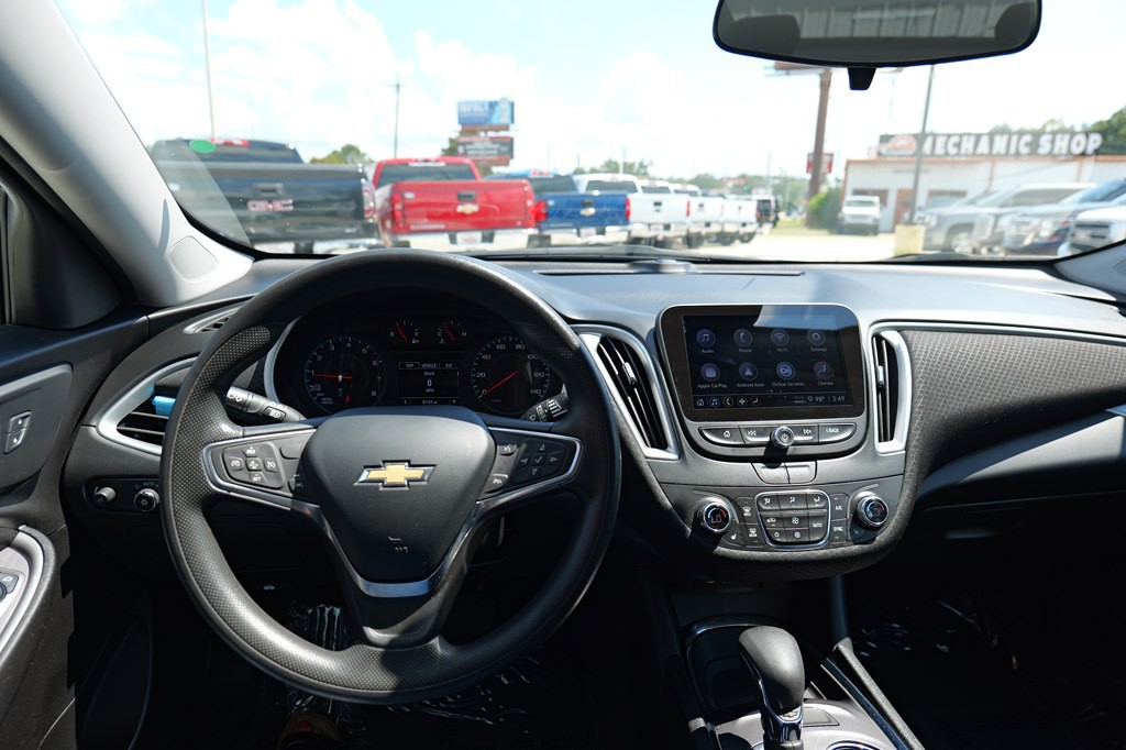 2023 Chevrolet Malibu Image 24