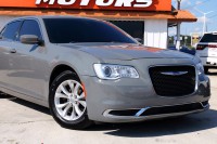 Image for 2019 Chrysler 300 Touring ID: 6799717