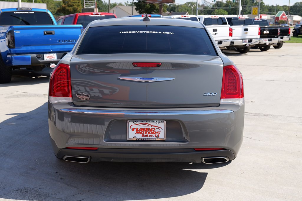 2019 Chrysler 300 Image 20