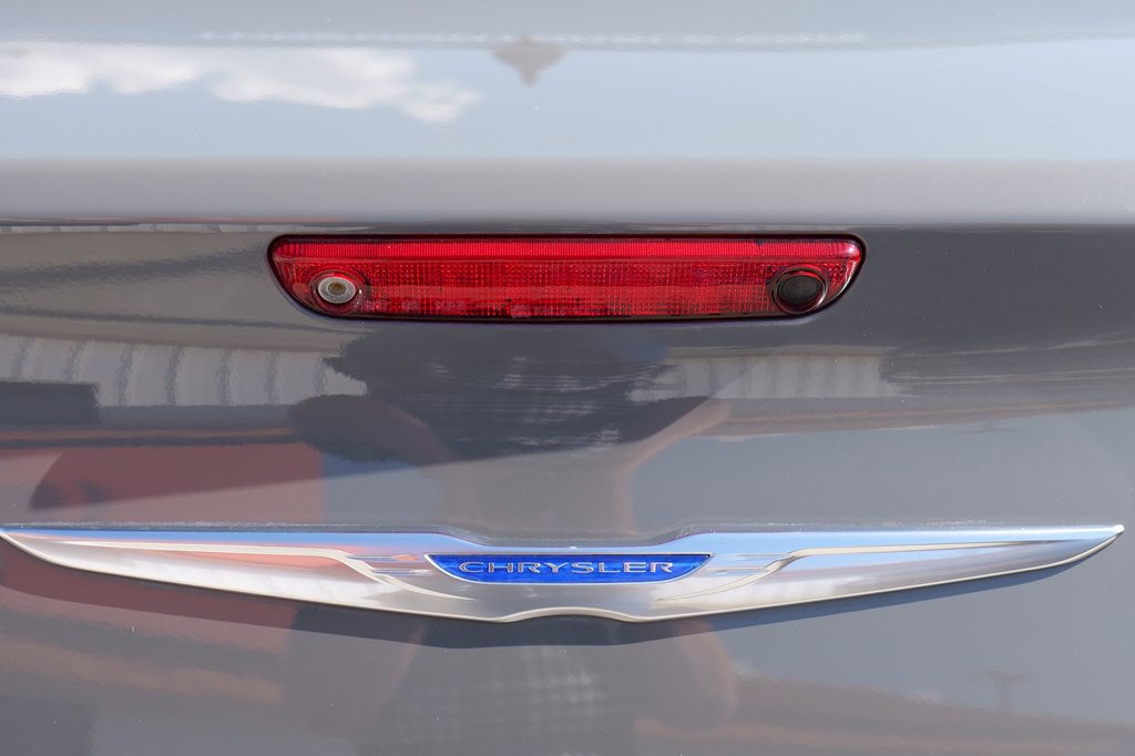 2019 Chrysler 300 Image 22