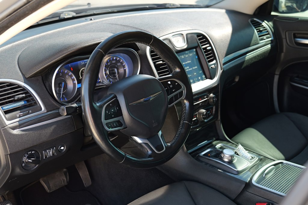 2019 Chrysler 300 Image 45