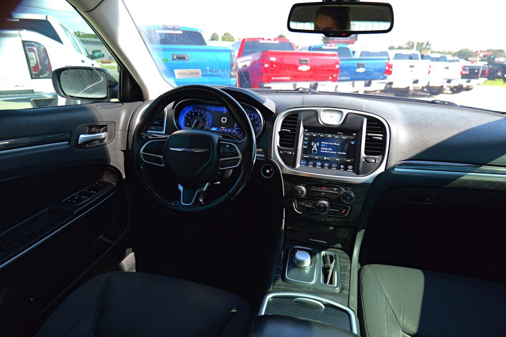 2019 Chrysler 300 Image 50