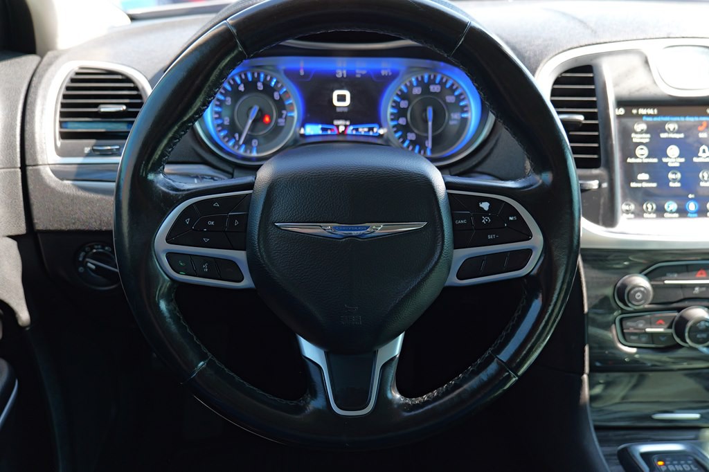 2019 Chrysler 300 Image 52