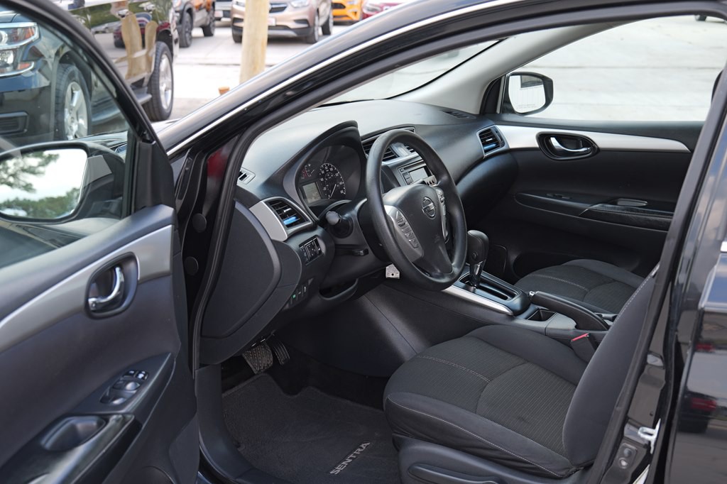 2016 Nissan Sentra Image 30