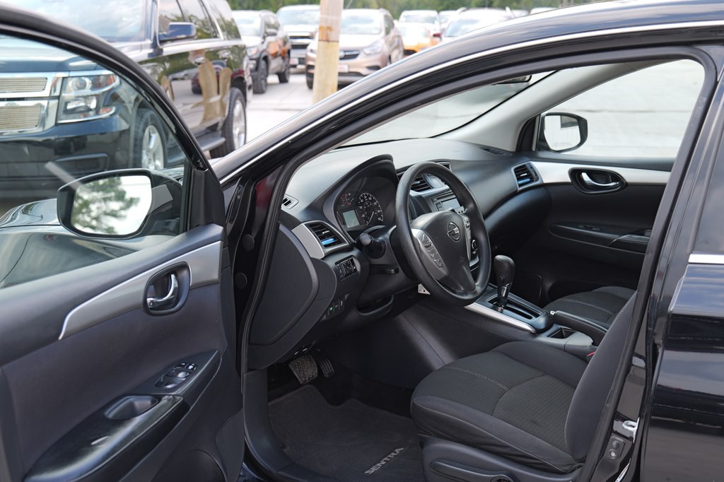 2016 Nissan Sentra Image 32