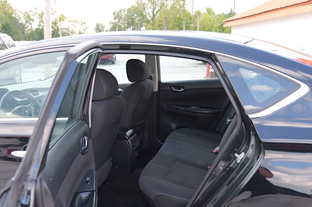 2016 Nissan Sentra Image 34