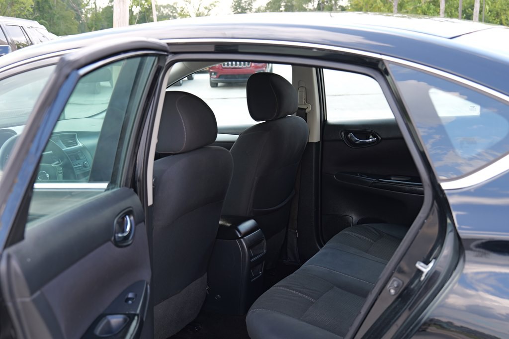 2016 Nissan Sentra Image 35