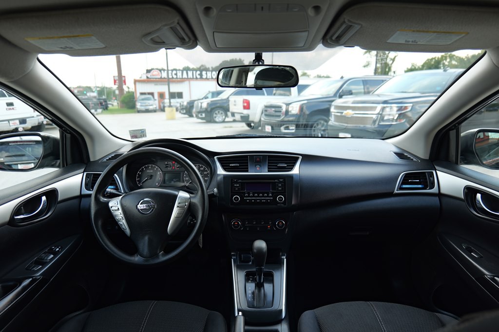 2016 Nissan Sentra Image 38