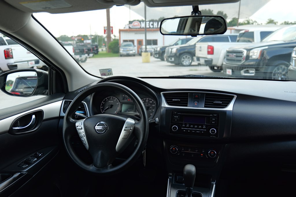 2016 Nissan Sentra Image 39