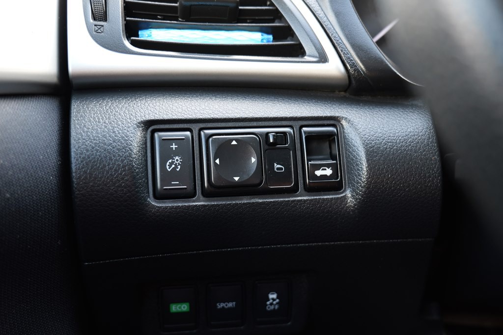 2016 Nissan Sentra Image 45