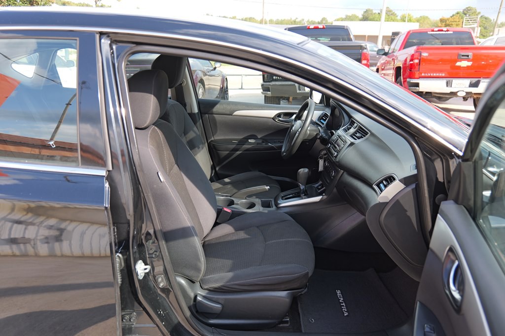 2016 Nissan Sentra Image 18