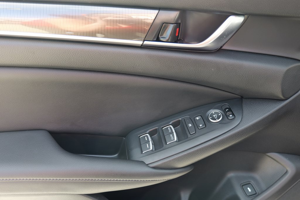 2020 Honda Accord Image 15