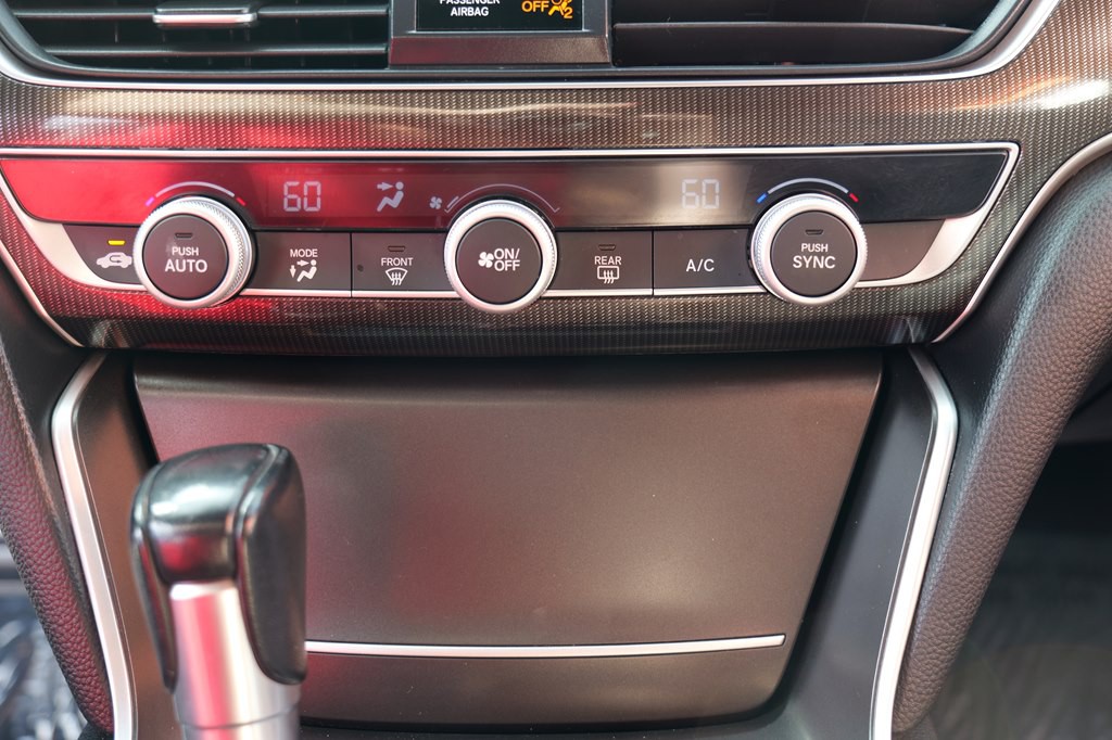 2020 Honda Accord Image 24