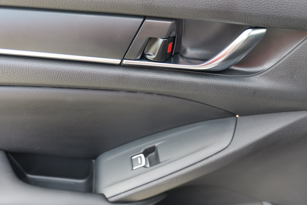 2020 Honda Accord Image 27