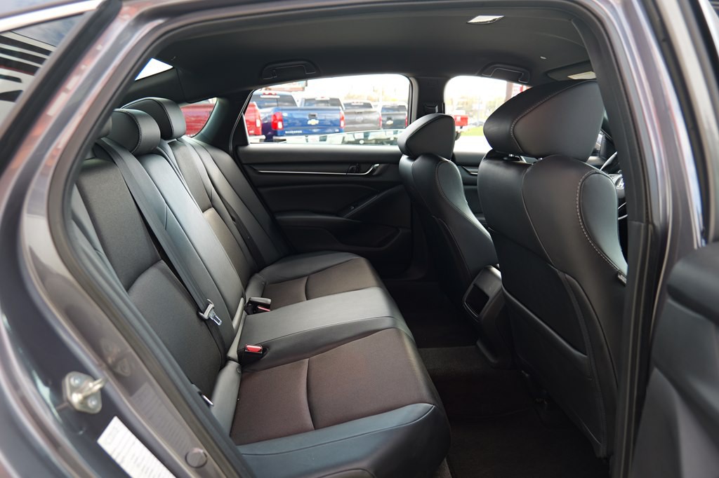 2020 Honda Accord Image 30