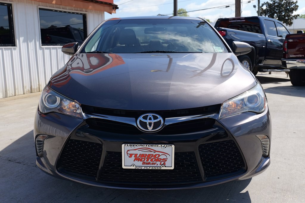 2017 Toyota Camry Image 3