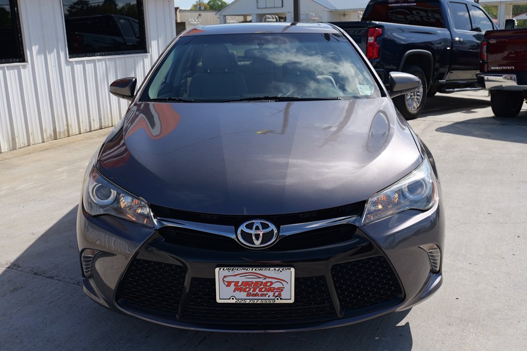 2017 Toyota Camry Image 48