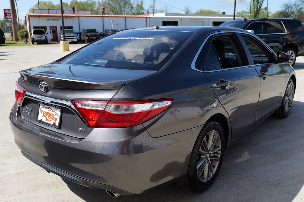 2017 Toyota Camry Image 52