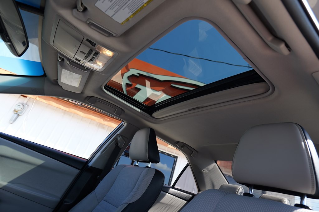 2017 Toyota Camry Image 59