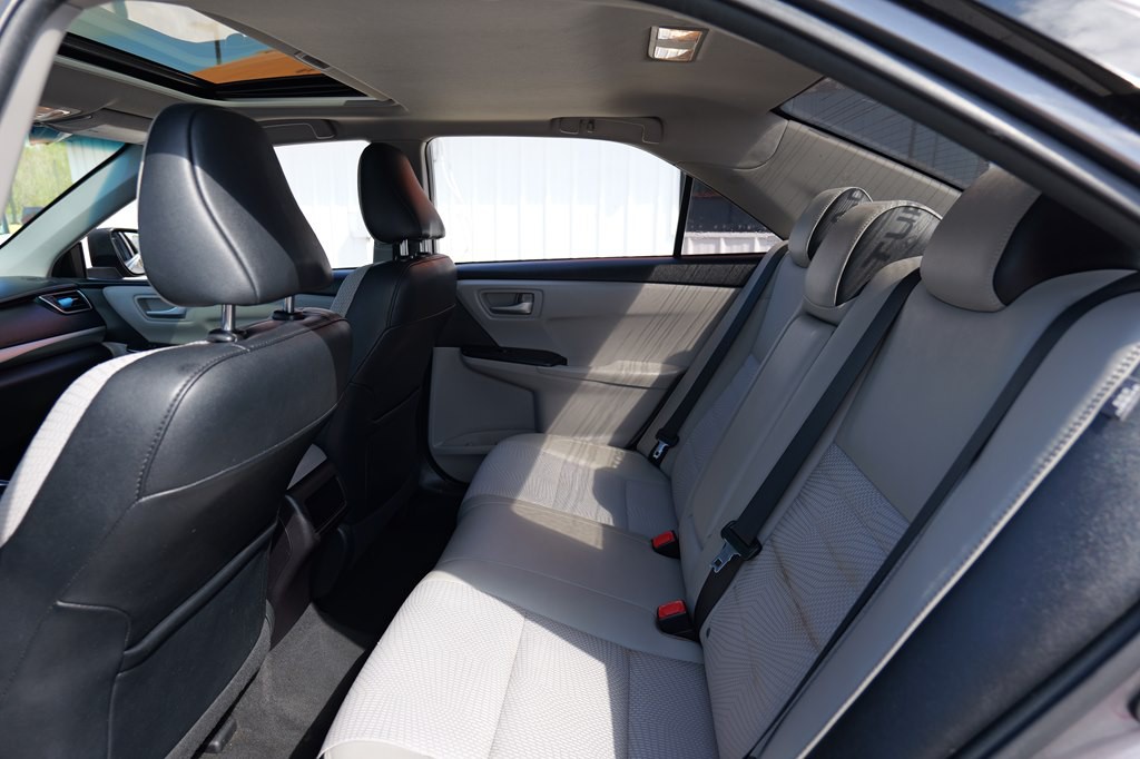 2017 Toyota Camry Image 72