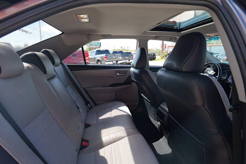 2017 Toyota Camry Image 76