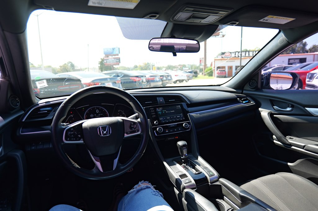 2019 Honda Civic Image 38