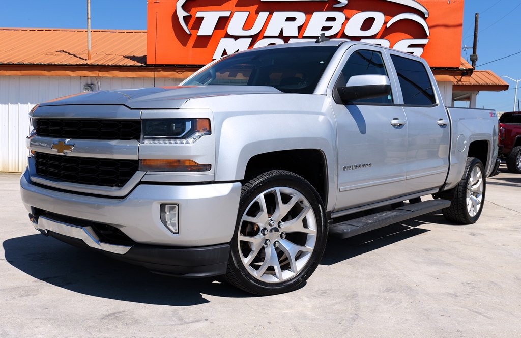 2018 Chevrolet Silverado 1500 Image 1