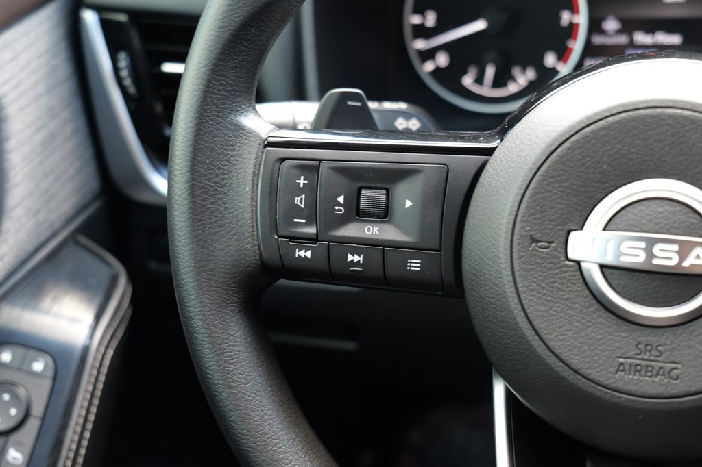 2022 Nissan Rogue Image 38