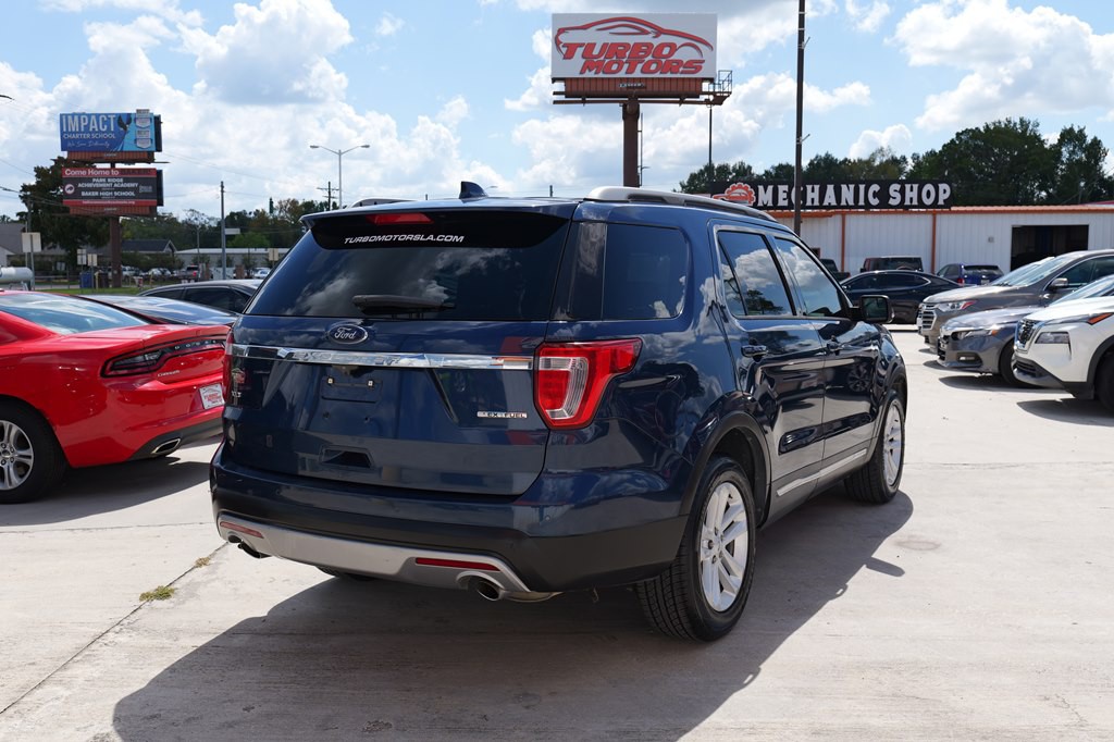 2016 Ford Explorer Image 12