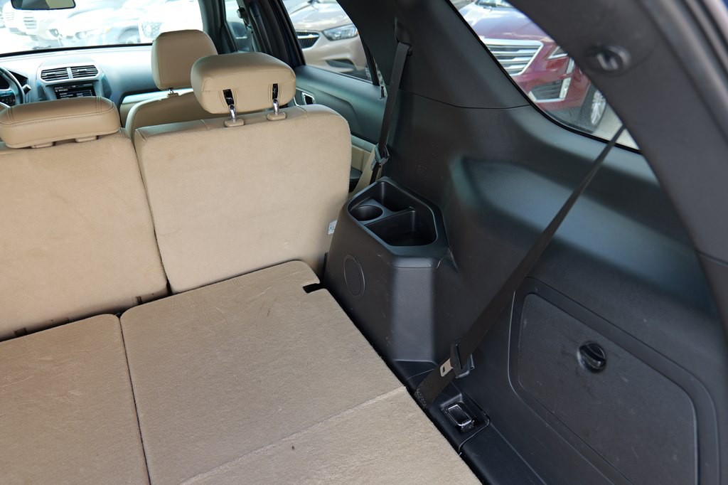 2016 Ford Explorer Image 24