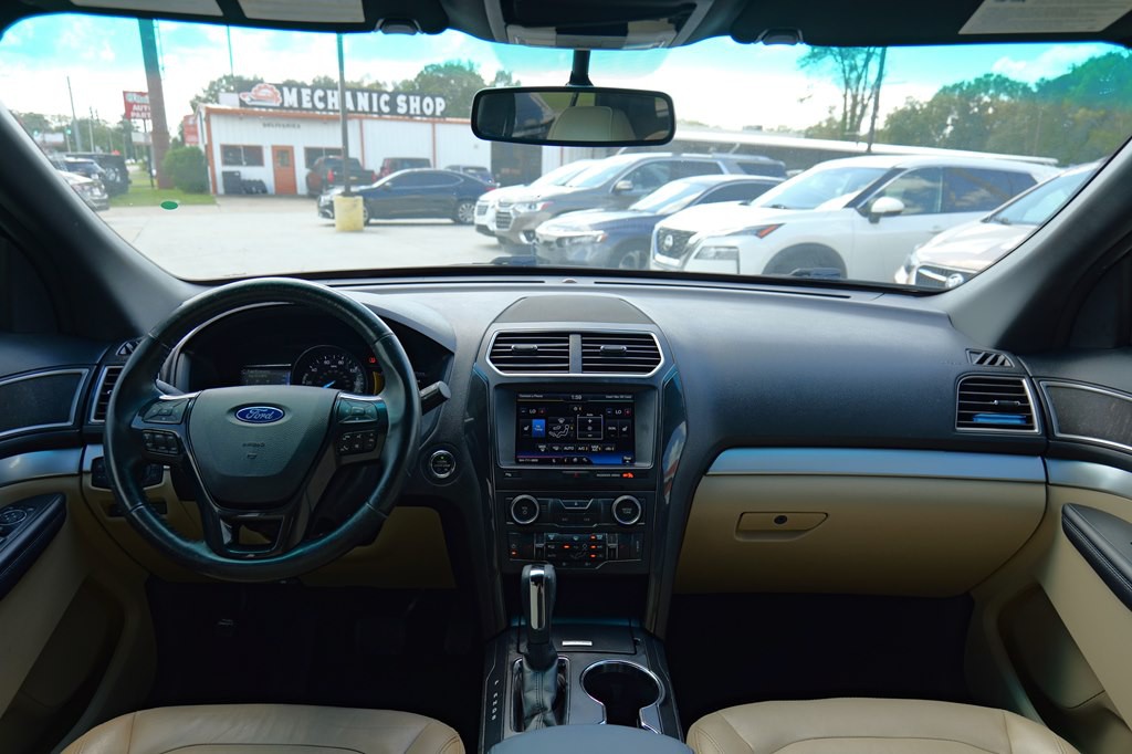 2016 Ford Explorer Image 37