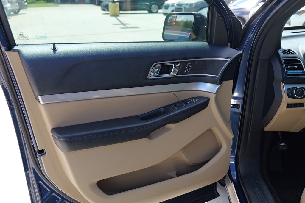 2016 Ford Explorer Image 39