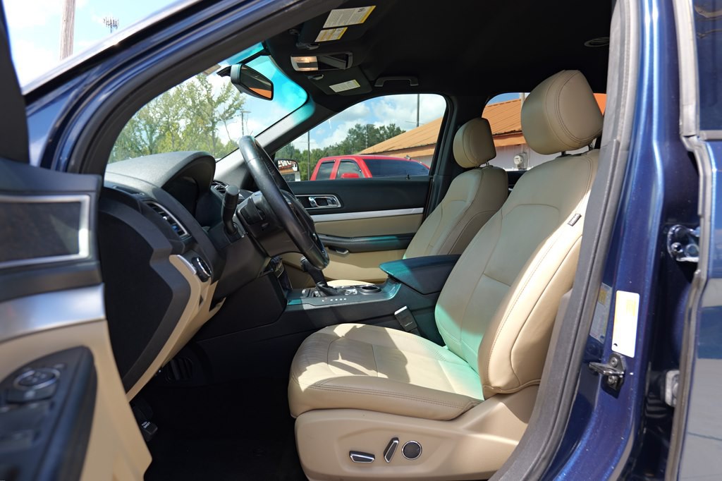 2016 Ford Explorer Image 41