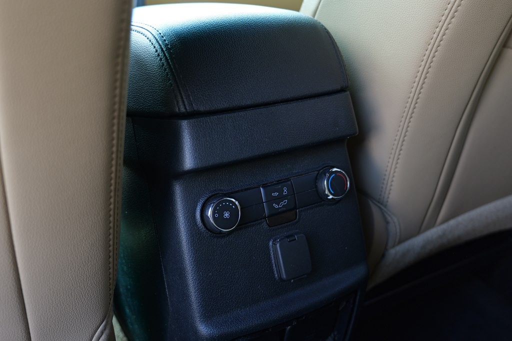 2016 Ford Explorer Image 57