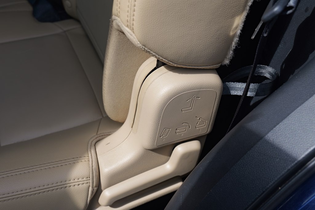 2016 Ford Explorer Image 59