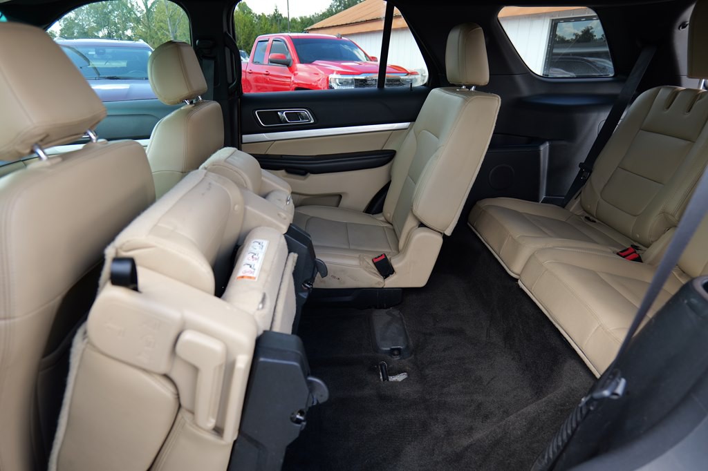2016 Ford Explorer Image 62