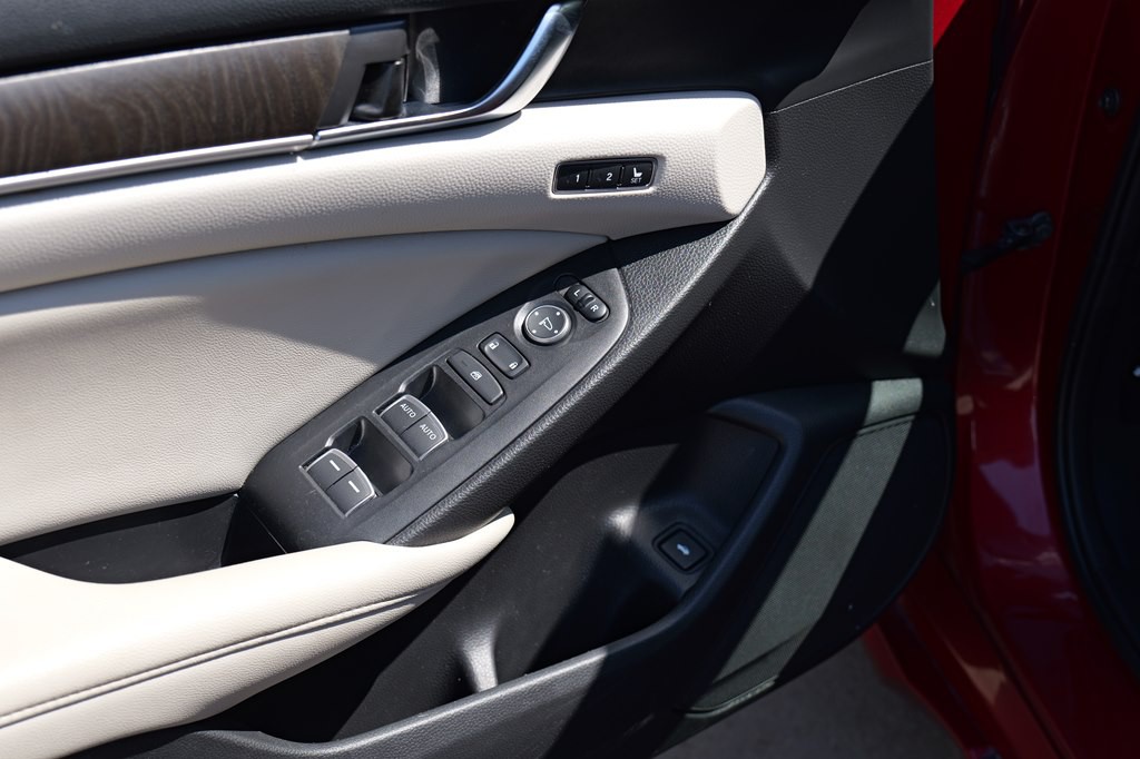 2022 Honda Accord Image 45