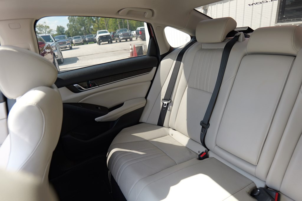 2022 Honda Accord Image 65