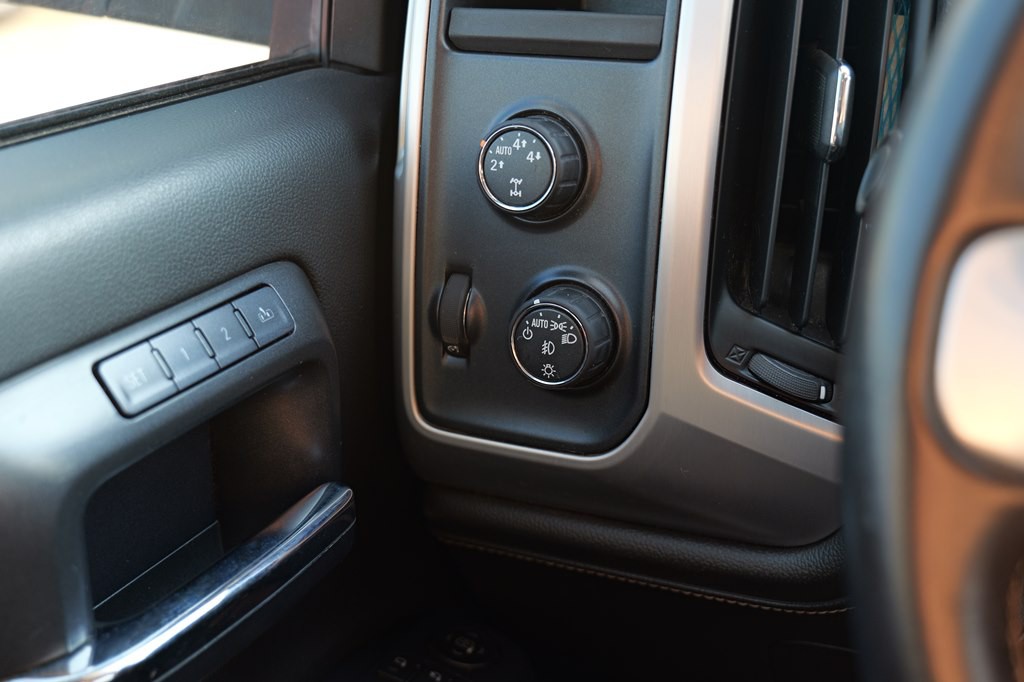 2015 GMC Sierra Image 48