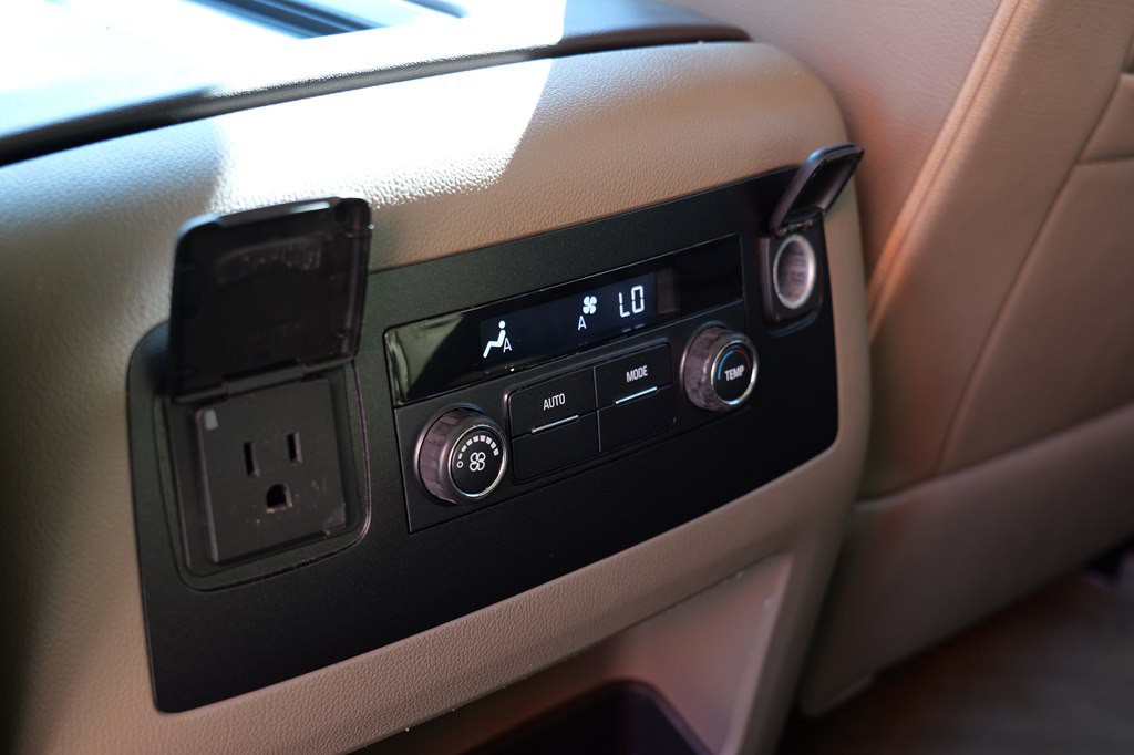 2016 Chevrolet Tahoe Image 47