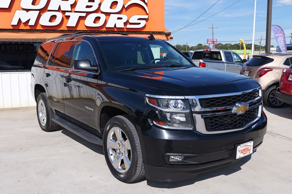 2016 Chevrolet Tahoe Image 2
