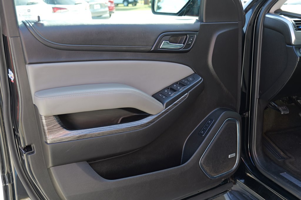 2016 Chevrolet Tahoe Image 28