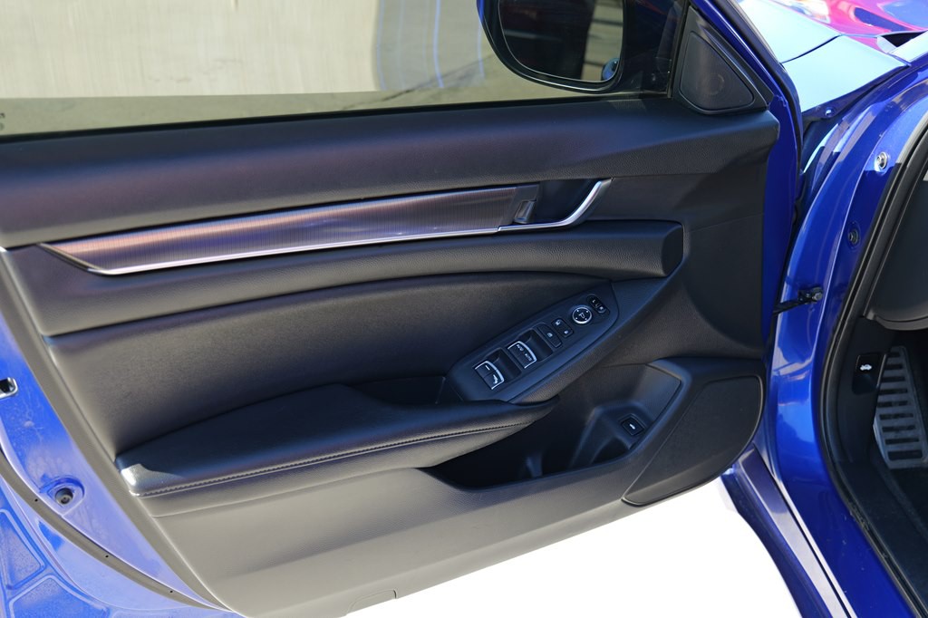 2020 Honda Accord Image 12